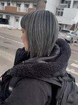 ジルヘアービカミ(Jill hair bikami) シルバー×バレイヤージュ