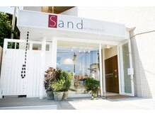 サンドナチュラルアンドビューティー(Sand NATURAL&BEAUTY)の雰囲気（南欧のリゾートサロンのような外観湘南台駅西口徒歩１分の立地）