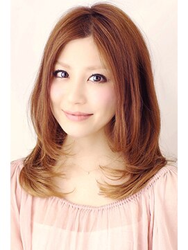 フォルテ 藤枝エピ店 小顔感アップのひし形レイヤースタイル