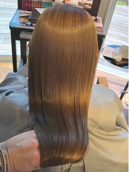 カミュ ヘアリズム(CAMUS HAIR RHYTHM)の写真/【髪質改善サロン】あなただけのオーダーメイド施術で、艶やかで美しく健康的な髪へと導いてくれる。