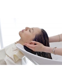 カット+選べるアロマ/ヘッドSPAコース多数有![髪質改善/白髪ぼかし/マンツーマン]