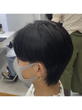 ニコフクオカヘアーメイク(NIKO Fukuoka Hair Make) 「NIKO」センターパートマッシュウルフ　福岡天神