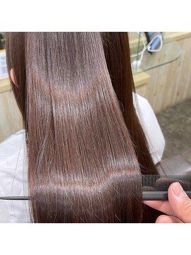 ヘアープロデュース フルブルーム うる艶ストレート(髪質改善・縮毛矯正)20・30代