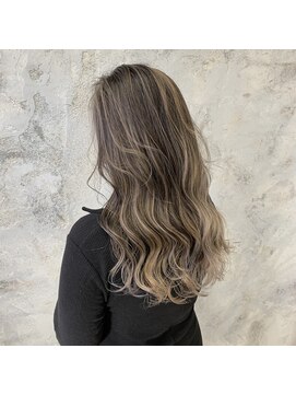 O バレイヤージュ立体感透明感ナチュラル大人可愛いロング