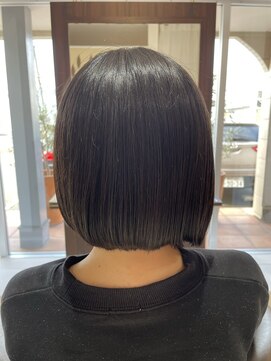 シャンティーク ドット エス(shanteek.es) 前下がりボブ