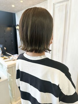 キャアリー(Caary) 福山美容室人気caaryオリーブベージュあご下2センチぱつんとボブ