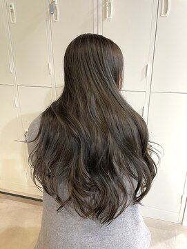 リト(riTo) 20代30代オリーブグレージュくびれヘア韓国レイヤーロング