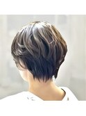 20代30代透明感暗髪アッシュグレージュ丸みショートボブ