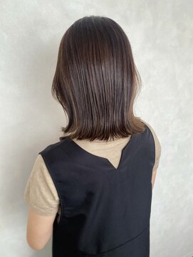 ピヌ(pinue) 【pinue】ショコラグレージュ×切りっぱなしボブ@UTAE