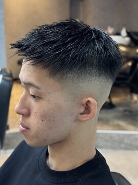 ヴィ 大宮(Vii) フェード/メンズ/大宮/ツイストスパイラル/波巻きパーマ