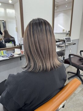 グラデーションカラー  ベージュカラー ミルクティーベージュ