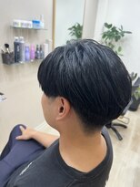 モアニ(MOANI)&nbsp;センターパート×ツーブロック