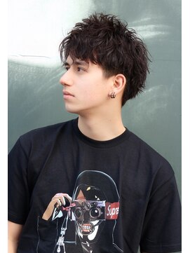 ネイビー(NAVY) 短髪でウェーブパーマ ハーフウェーブショート ラフスパイラル