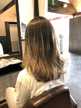 ナトゥーラ 岐阜(Natura) アッシュベージュグラデーション