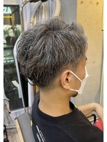 トータルビューティーステラ(TOTAL BEAUTY STELLA)&nbsp;40代男性　2ブロック　ツイストパーマ　フェードカット