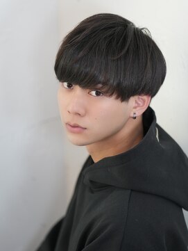 ミラリー トウキョウ(Mirareee Tokyo) 重め刈り上げマッシュ