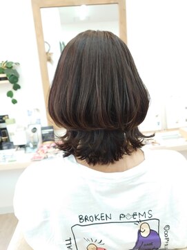 シルビジュー(Cills Bijou) ☆大人女性美髪くびれラウンドウルフレイヤー☆