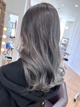 コワファースト  させぼ五番街店(COIFF1RST) ホワイトグレー×バレイヤージュ