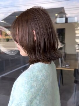 ナンバー(number+) 20代30代40代ブリーチなしグレージュくびれボブタッセルカット