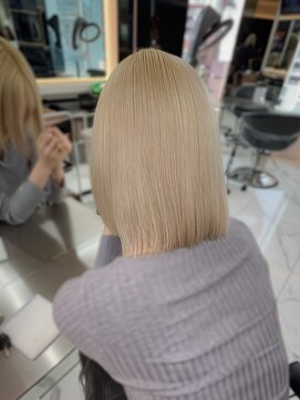 ラピス 渋谷本店(Lapis) ブロンドカラー/レイヤーカット/髪質改善/エクステ/バイカルテ