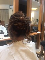 ブレイス(BRACE) 髪の毛でリボン