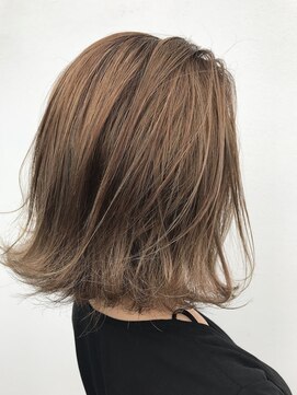 アールワークオブアート(R WORK OF ART) くすみ系ベージュ