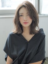 前髪なし大人かわいいひし形くびれヘアエアリーミディ20代30代