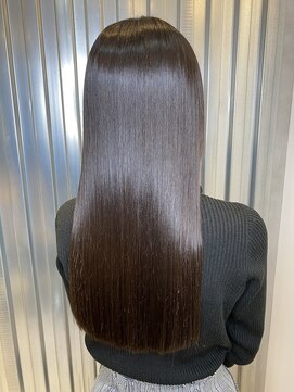 ジーナ 渋谷駅前(Zina) エアリーミディショートパーマ黒髪ホワイトアッシュ