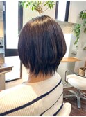 自然な丸みの縮毛矯正とショートボブ