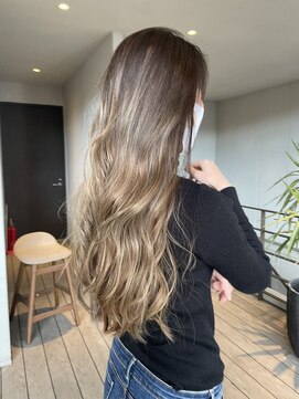 リバレッジ 広尾(Leverage) ロングバレイヤージュヘア　東田