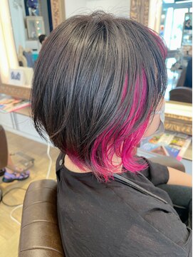 コワファースト 大分(COIFF1RST) ボブにインナーカラーピンク