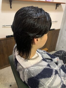 ルースヘアー(luz hair) ニュアンスパーマ　ツーブロウルフ