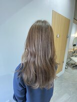 パラゴ(PARAGO.)&nbsp;《緑橋/城東区/女性サロン》細めハイライト×ペールホワイト