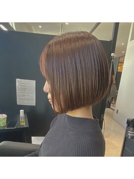 ジエクト ヴィシア(The Ect VIXIA) 前下がりボブ 縮毛矯正 地毛風ストレート ストレートパーマ