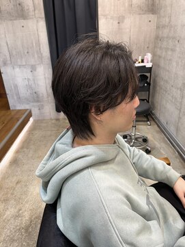 ベンティ(venti) 【VENTI 竹内】センターパート×マッシュウルフ