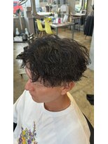 ルーメン 岐阜(ROOO MEN)&nbsp;メンズカットセンターパートマッシュツーブロックシャドウパーマ