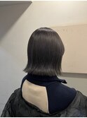 切りっぱなしボブ　ぱつっとボブ　ブルーカラー　
