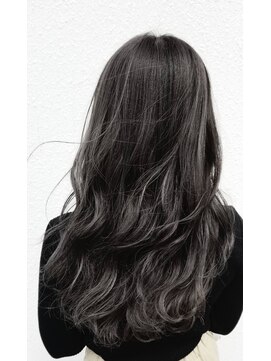 リム(LIM) ダークグレージュ