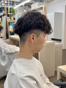 サロンドジョー(salon de joe) メンズカットツイストスパイラルパーマニュアンスパーマショート