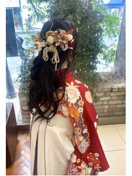 ファーレンピュアスウィート(fahren-pure-suite) 袴スタイル編み込みハーフアップ