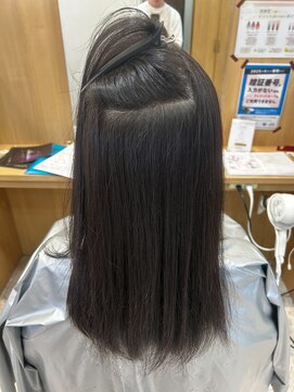 ウイバイファースト(u'i by first) つややかなストレートヘアスタイル