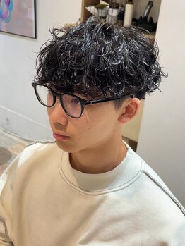 プリストオオサカ(PRIST OSAKA)の写真/【心斎橋/メンズ】一人ひとりに合わせた薬剤選定と巻き方でパーマが苦手な方も"似合うパーマ"をご提供!!
