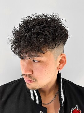 ルーシー 渋谷(LUCEY) スペインカールスパイラルパーマ外国人風パーマフェードカット