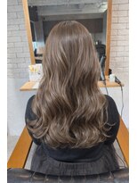 イチパーセント 横浜(1%)&nbsp;ブリーチなしのダブルカラー/グレージュ/似合わせカット