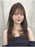 大人かわいいレイヤーカット×グレージュカラー