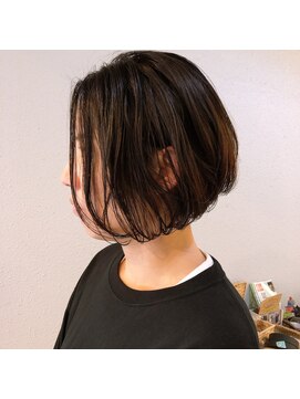 ヘアアンドスペース ベロン(hair&space velon) 前下がりボブ