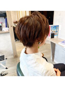 グラフ(GLaugh) 大人可愛いショートヘア