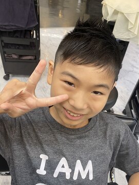 レヴィア(Revia) 小学生カット　男の子　ソフトモヒカン