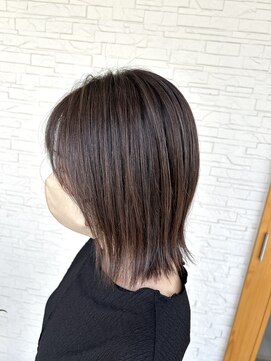 ラウレア(Laule'a) ハイライトで透明感活かした脱白髪染め