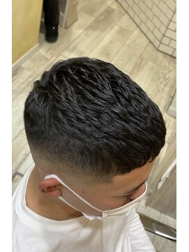 グルーマーズトウキョウ 渋谷店(GROOMER/S TOKYO) クロップスタイル バズカット メンズパーマ